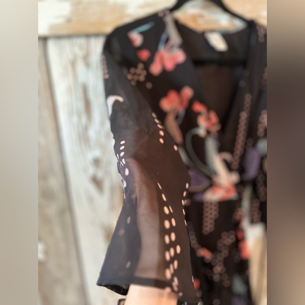 JAPNA Wrap Dress Size Medium Black with Dots, leaves kimono style - Picture 5 of 6